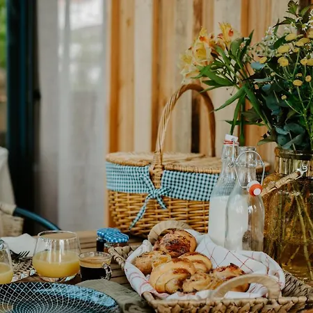 Les Girondines-lodges & Lodge *