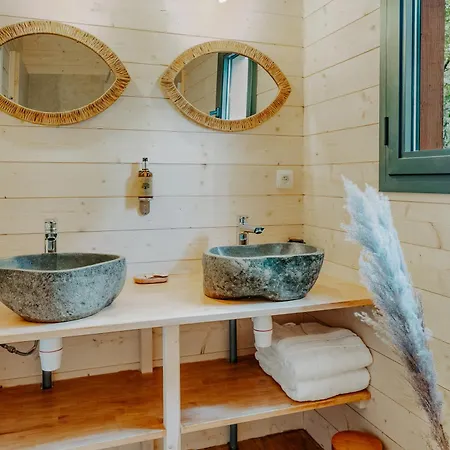 Lodge Les Girondines-lodges & Martillac