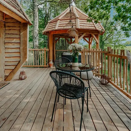 Les Girondines-lodges &