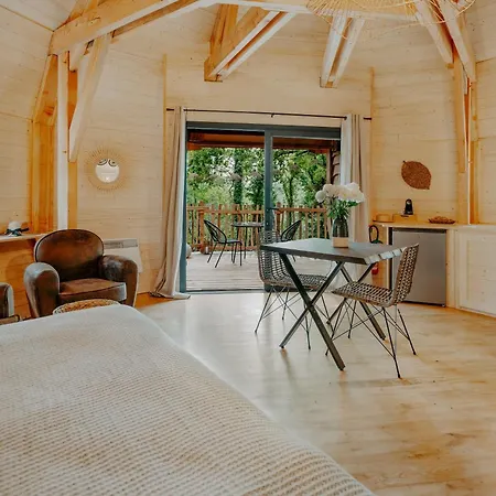 Les Girondines-lodges & Lodge *