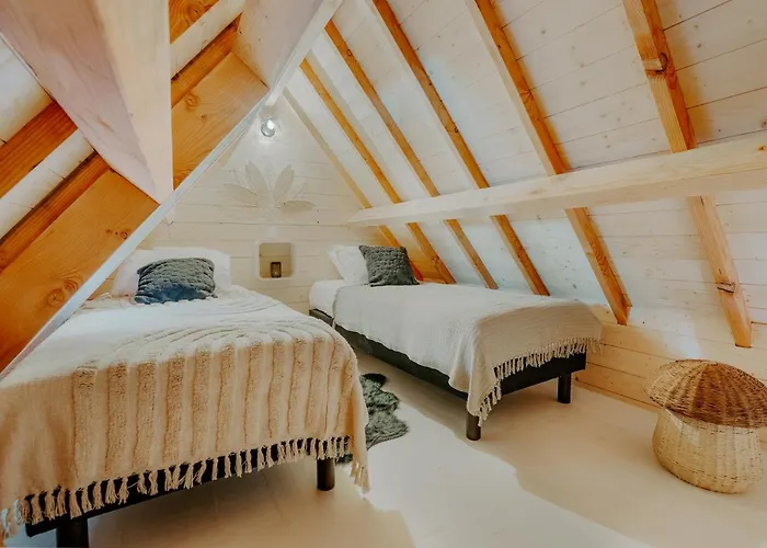 Lodge Les Girondines-lodges & Martillac