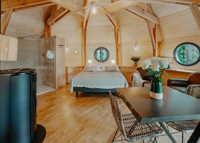 Les Girondines-lodges & Lodge Martillac