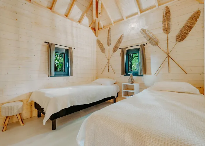 Les Girondines-lodges & Martillac