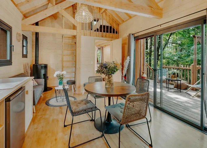 Les Girondines-lodges &