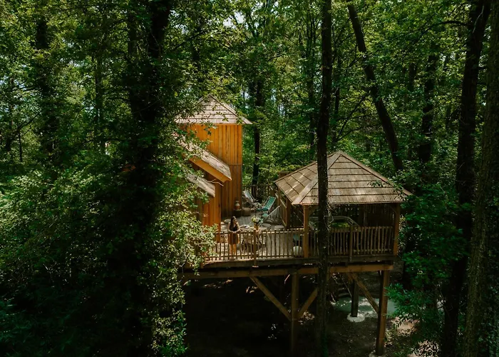 بيت خشبي Les Girondines-lodges &