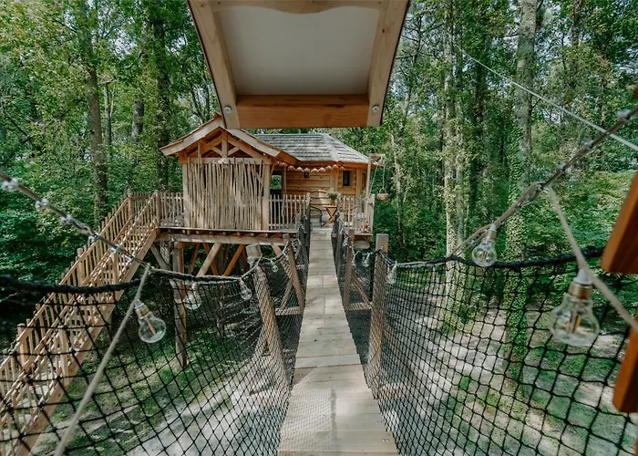 Les Girondines-lodges & مارتيلاك